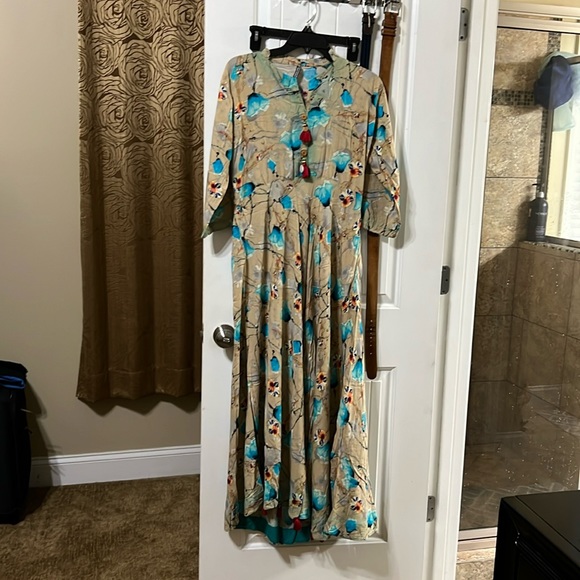 Kurti - Picture 1 of 4